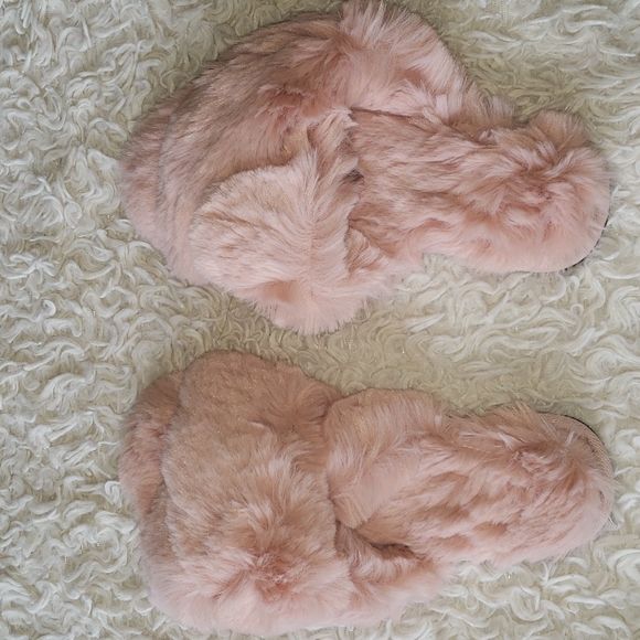 Cross Band Pink Fluffy Soft Slippers Medium - Picture 8 of 13